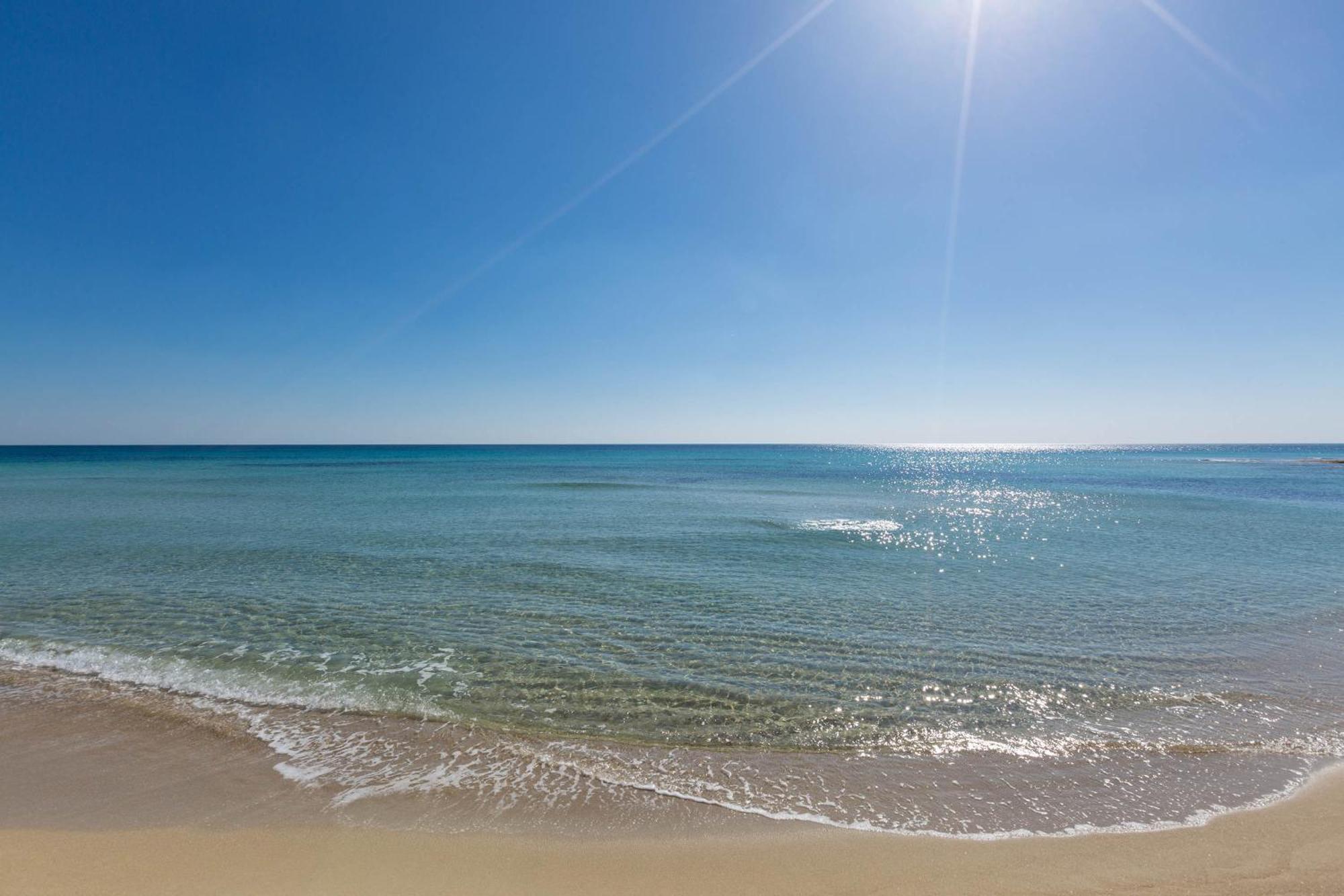 Blusea Beach Apartments San Pietro in Bevagna Eksteriør billede