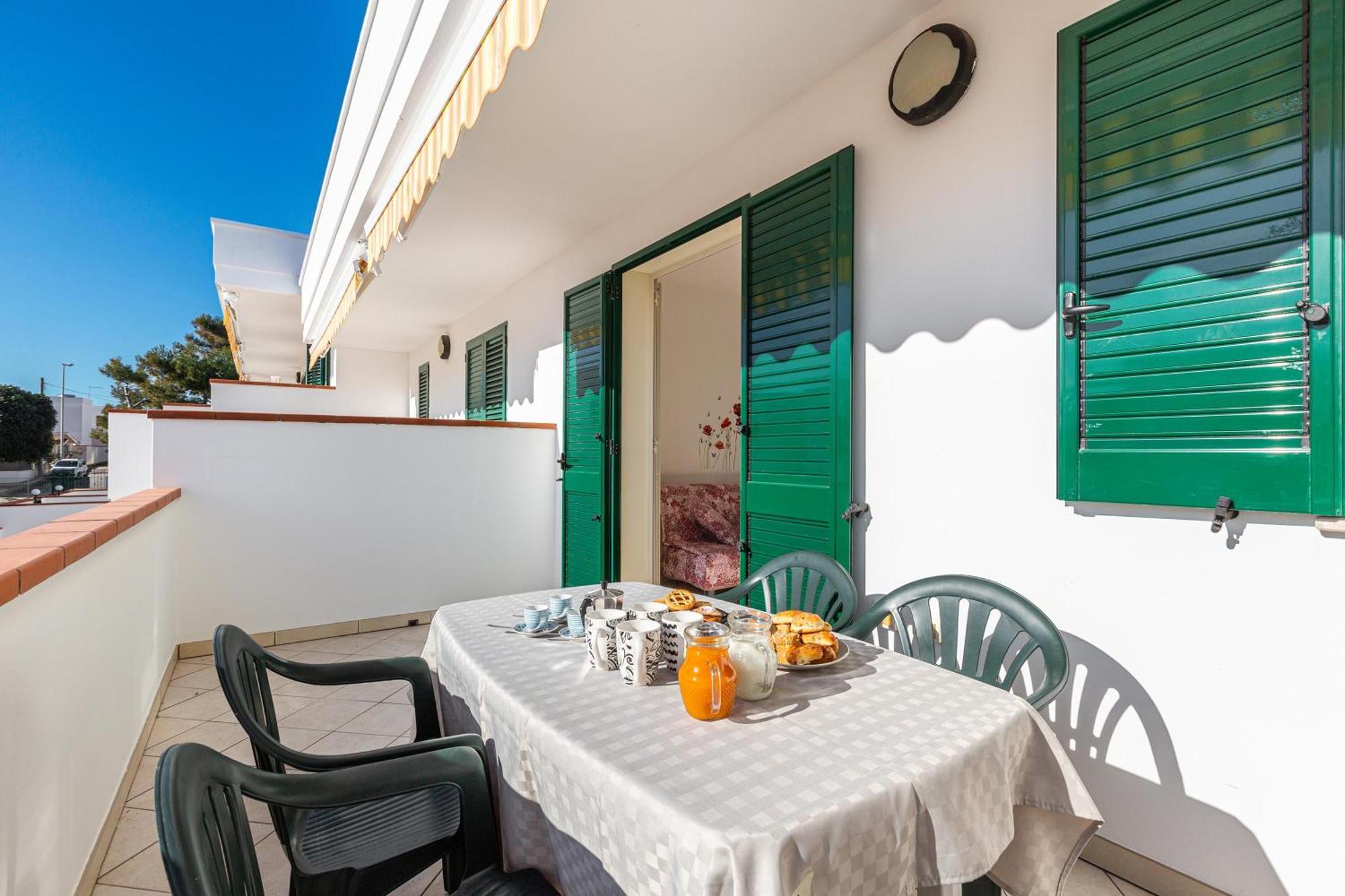 Blusea Beach Apartments San Pietro in Bevagna Eksteriør billede